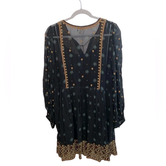 Anthropologie Akemi & Kin Embroidered Tunic Dress in med (MP), preloved - Picture 3 of 11